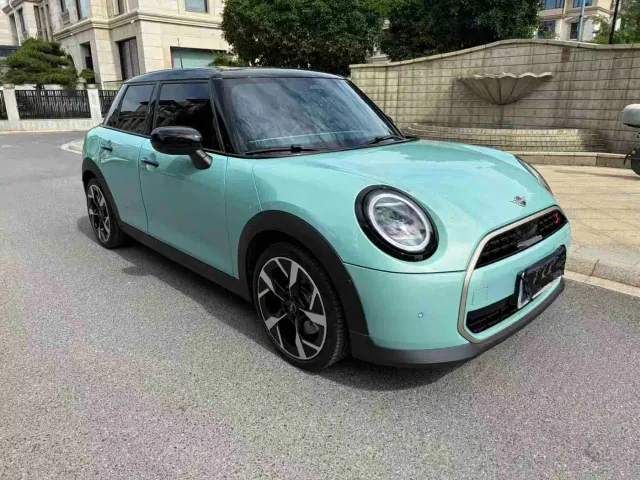 MINI Hatch — Фото автомобиля 3