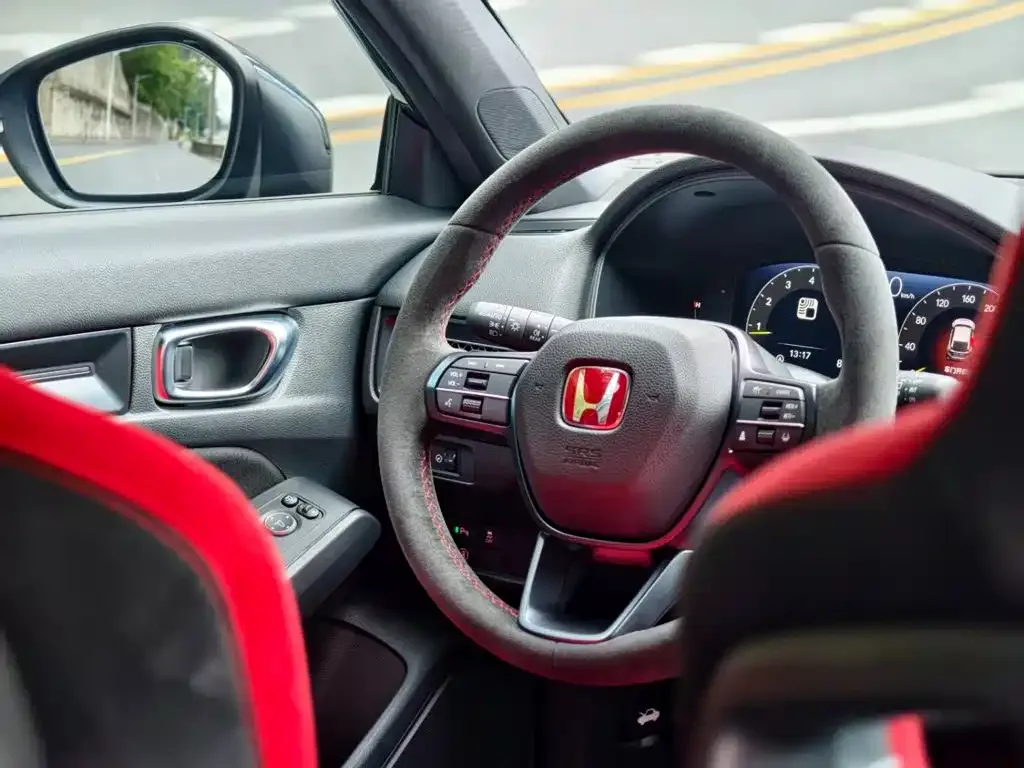 Honda Civic (Import) 2023 2.0T 420TURBO TYPE R — Фото автомобиля 16
