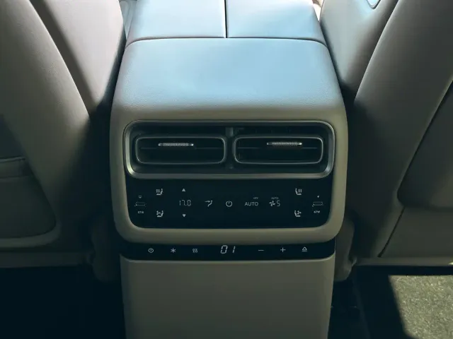 Li Auto i6 — Фото автомобиля 18