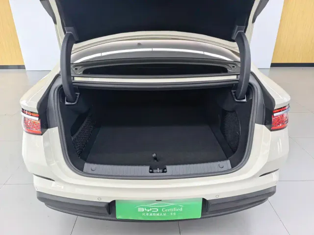 BYD Seal 07 DM-i — Фото автомобиля 11