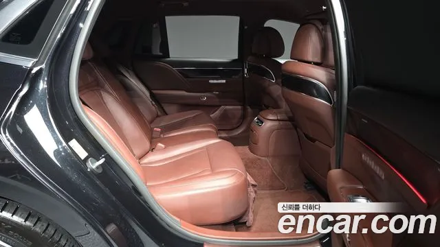 Genesis G90 Бензин 3.5 турбо AWD — Фото автомобиля 12