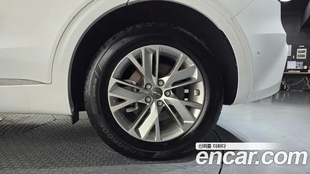 Genesis GV70 2.5T Бензин AWD — Фото автомобиля 17