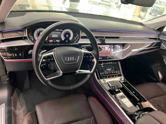 Audi A8 — Фото автомобиля 5