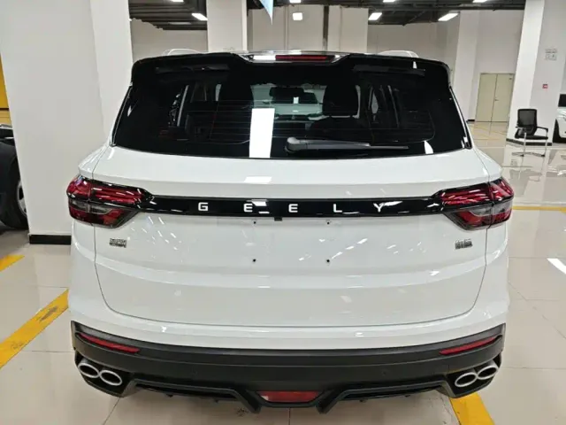 Geely Binyue — Фото автомобиля 5