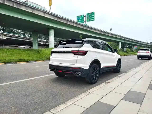 Geely Binyue — Фото автомобиля 4