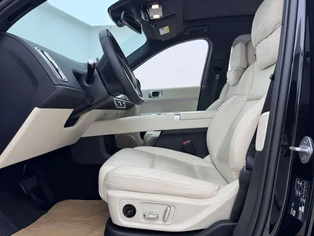 Li Auto L6 — Фото автомобиля 10