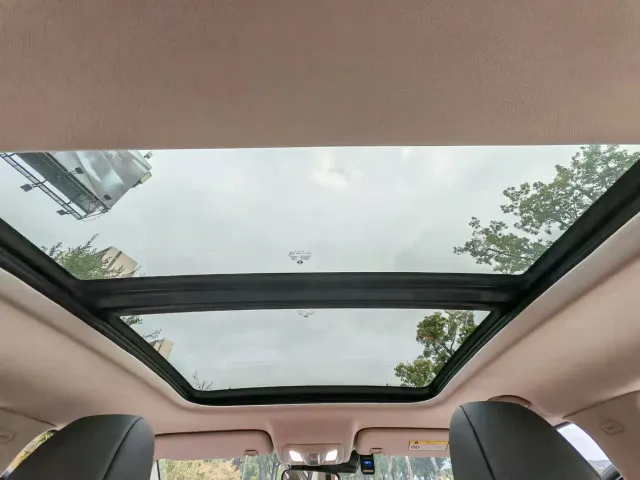 Dongfeng Yixuan MAX — Фото автомобиля 15