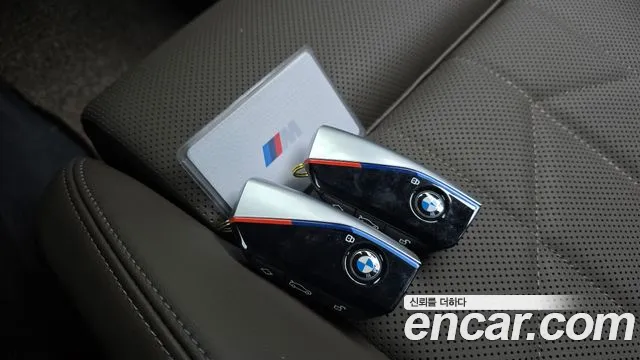BMW 5 Series G60 — Фото автомобиля 24