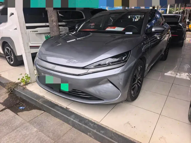 Фотография автомобиля — BYD Qin L