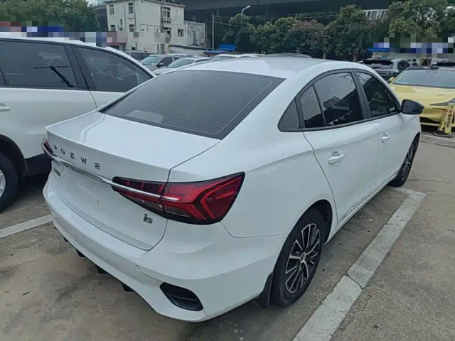 Roewe i5 — Фото автомобиля 6