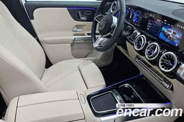 Mercedes-Benz EQB — Фото автомобиля 14