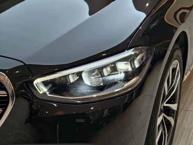 Mercedes-Benz S-Class — Фото автомобиля 26