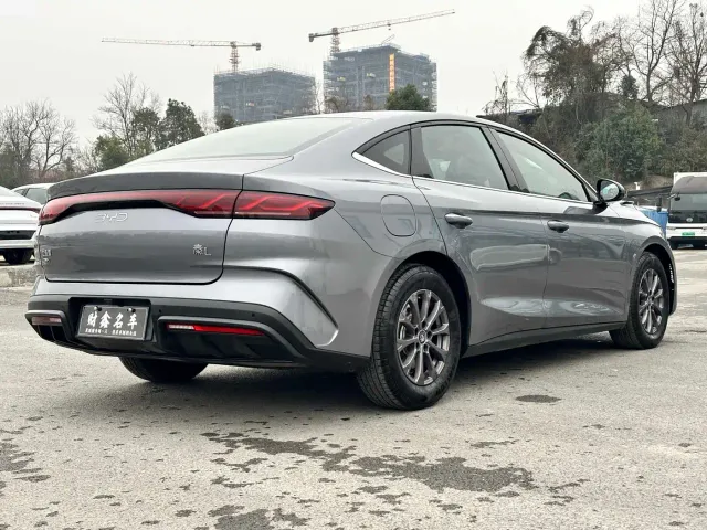 BYD Qin L — Фото автомобиля 11