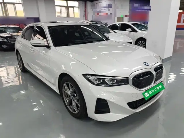BMW i3 — Фото автомобиля 3