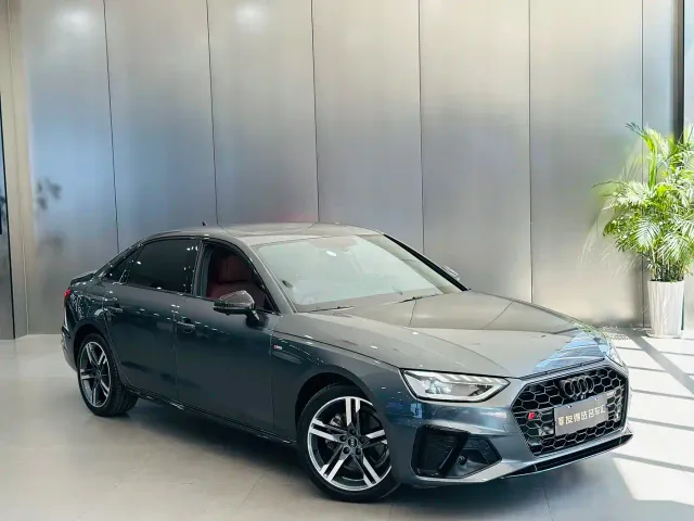 Audi A4L — Фото автомобиля 3