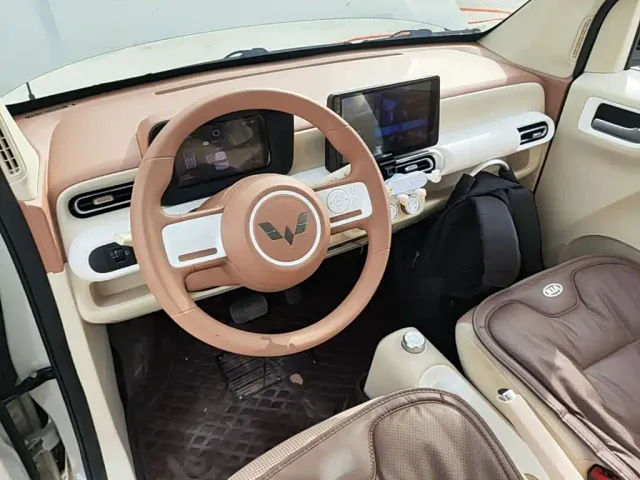 Wuling Hongguang Mini EV — Фото автомобиля 9