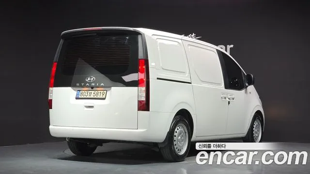 Hyundai Staria Staria Карго 3 места — Фото автомобиля 2