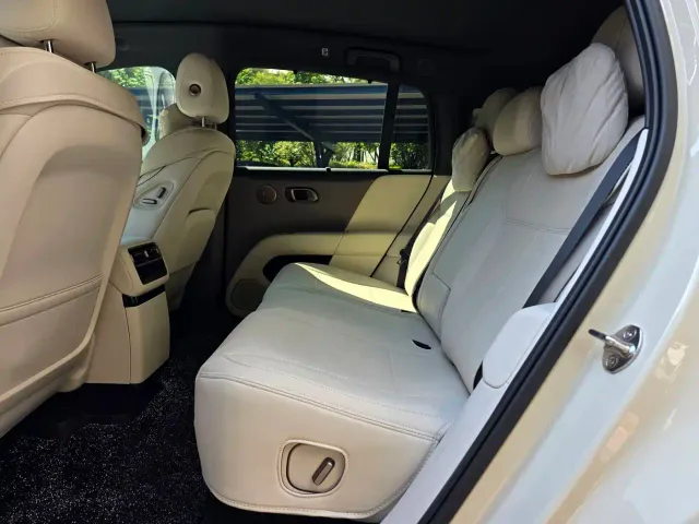 Li Auto i6 — Фото автомобиля 11