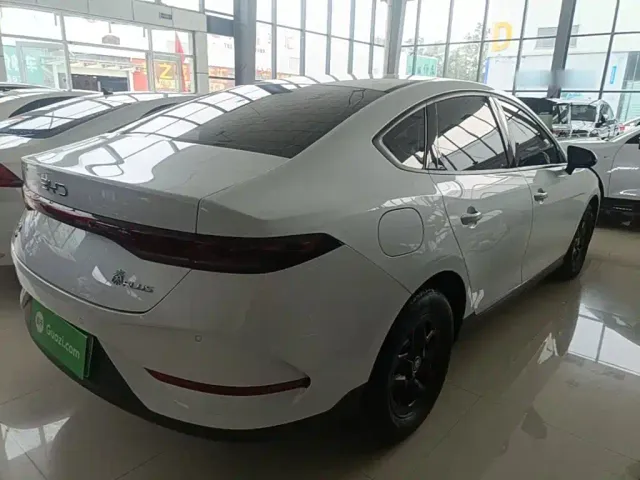 BYD Qin PLUS — Фото автомобиля 6