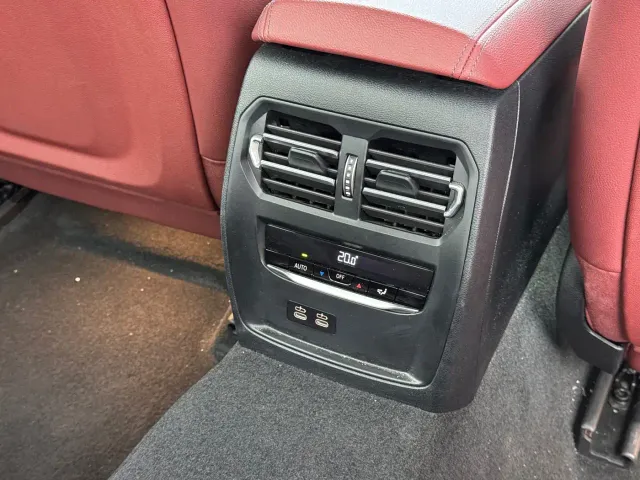 BMW 3 Series — Фото автомобиля 12