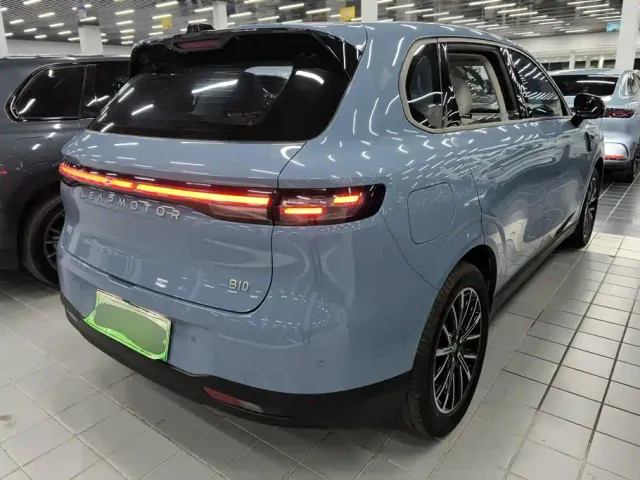Leapmotor B10 — Фото автомобиля 3