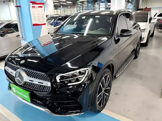Фотография автомобиля — Mercedes-Benz GLC-Class