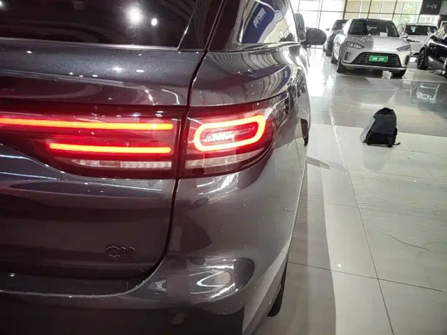 Leapmotor C11 — Фото автомобиля 7