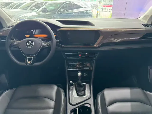 Volkswagen Tharu — Фото автомобиля 13