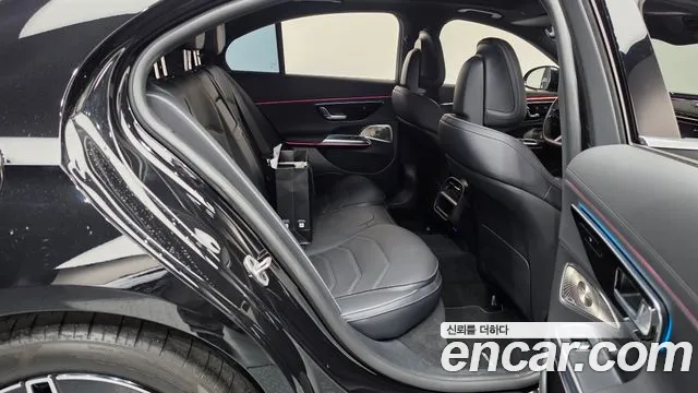 Mercedes-Benz E-Class W214 — Фото автомобиля 17