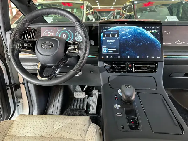 GAC Trumpchi M8 — Фото автомобиля 15