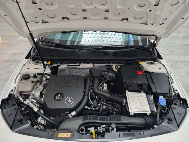 Mercedes-Benz A-Class — Фото автомобиля 12