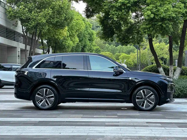 Li Auto L6 — Фото автомобиля 5