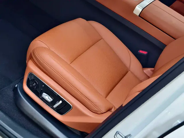 Li Auto L7 — Фото автомобиля 15