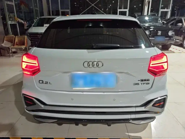 Audi Q2L — Фото автомобиля 5