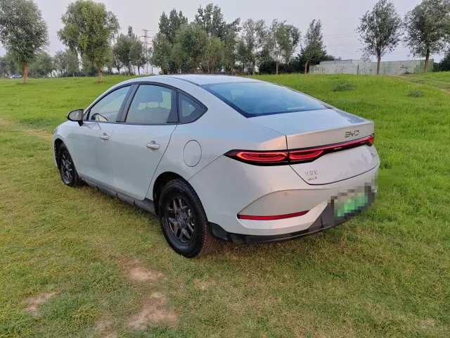 BYD Qin PLUS — Фото автомобиля 5