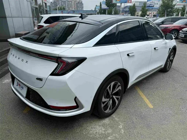 Arcfox Alpha S — Фото автомобиля 5
