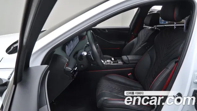 Genesis G80 RG3 — Фото автомобиля 10