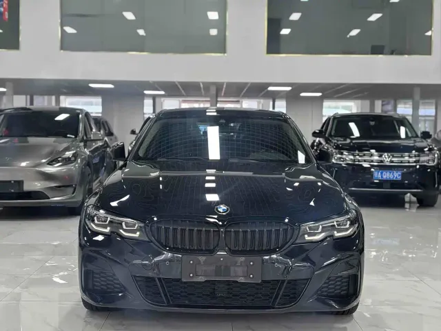 BMW 3 Series — Фото автомобиля 2