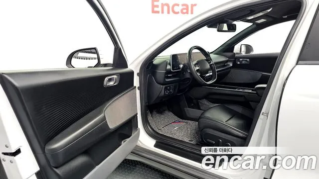 Hyundai Ioniq 6 — Фото автомобиля 10