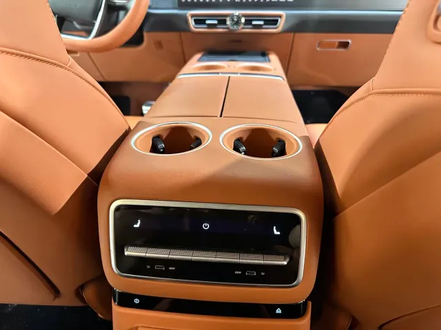 Li Auto L9 — Фото автомобиля 8