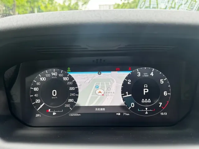 Land Rover Discovery Sport — Фото автомобиля 18