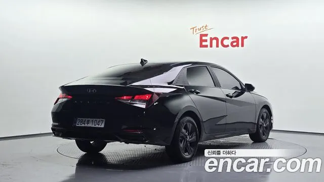 Hyundai Avante CN7 — Фото автомобиля 2