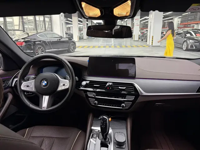 BMW 5 Series — Фото автомобиля 6