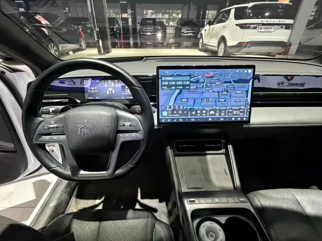 BYD Qin L — Фото автомобиля 8