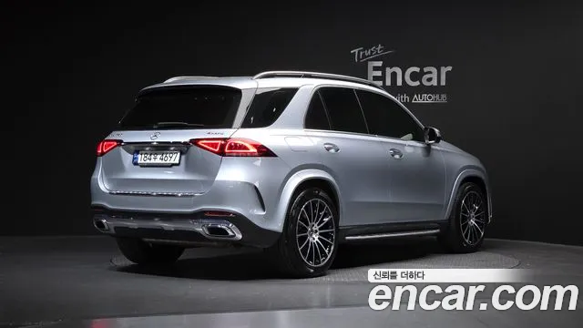 Mercedes-Benz GLE-Class — Фото автомобиля 2