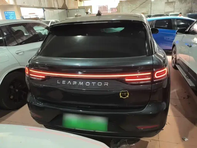 Leapmotor C11 — Фото автомобиля 5