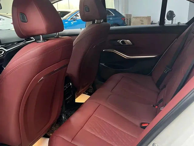 BMW 3 Series — Фото автомобиля 18
