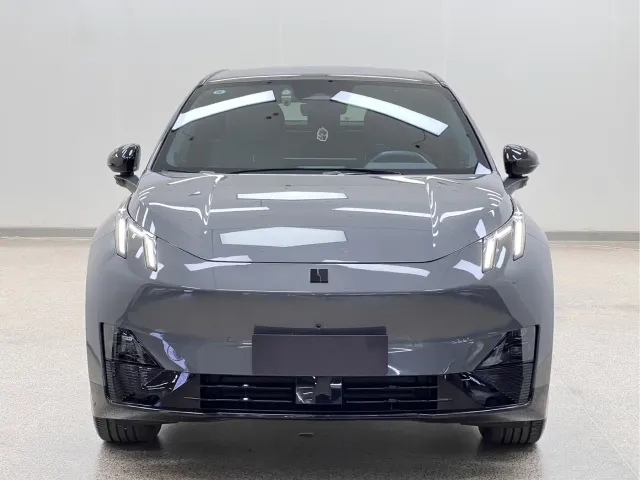 Lynk & Co Z20 — Фото автомобиля 2