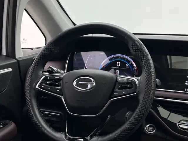 GAC Trumpchi M6 — Фото автомобиля 17