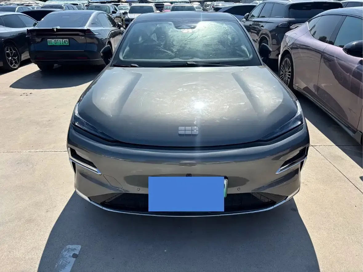 Geely Galaxy Galaxy Xingyao 8 2025 130km EM-i Premium Edition — Фото автомобиля 2